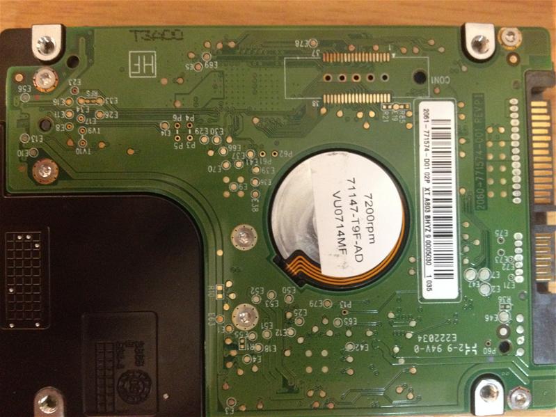 WD3200BEKT-60V5T1 - 28-Jul-2010 - WD-WX61A70C1218 - photo-2