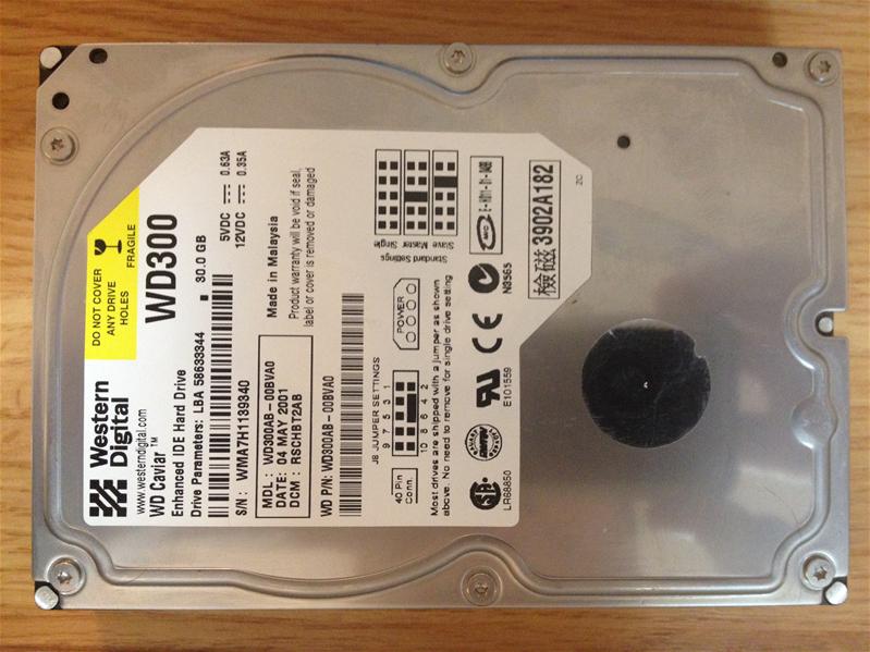 WD300AB-00BVA0 - 04-May-2001 - WD-WMA7H1139340 - photo-1