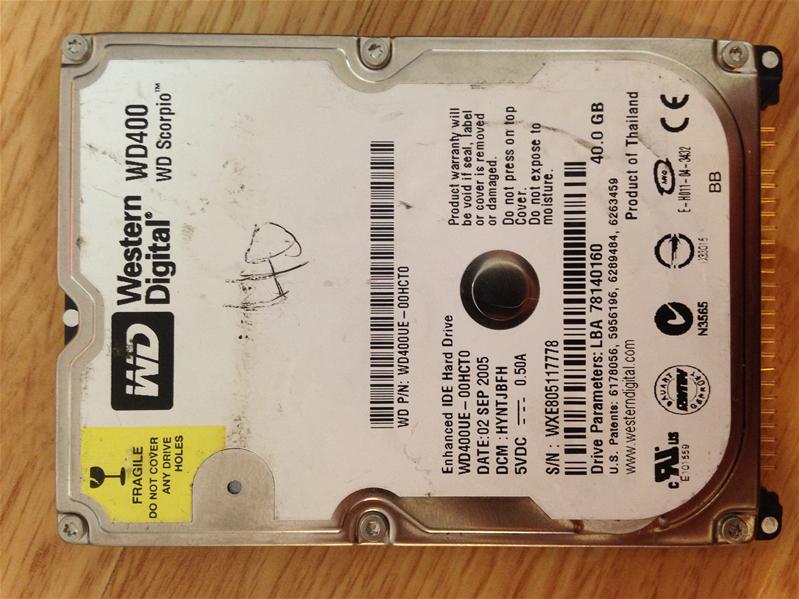 WD400UE-00HCT0 - 02-Sep-2005 - WD-WXE805117778 - photo-1