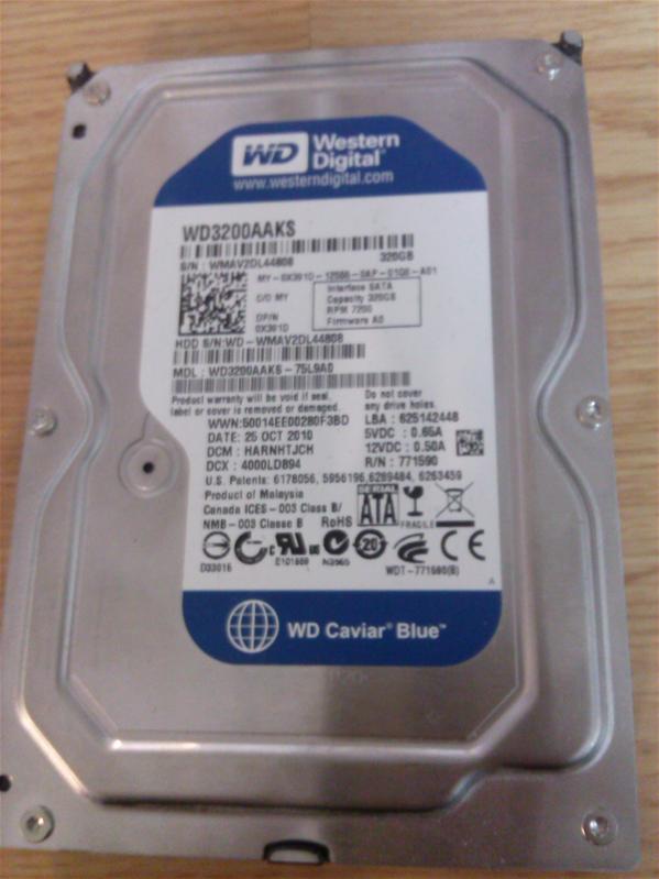 WD3200AAKS-75L9A0 - 25-Oct-2010 - WD-WMAV2DL44808 - photo-1