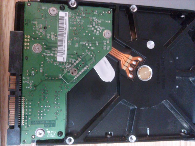 WD15EARS-00Z5B1 - 09-Dec-2009 - WD-WMAVU1088306 - photo-2