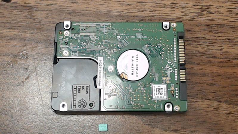 WD10TPVT-00U4RT1 - 25-Jul-2011 - WD-WXG1E51SHJ46 - photo-2