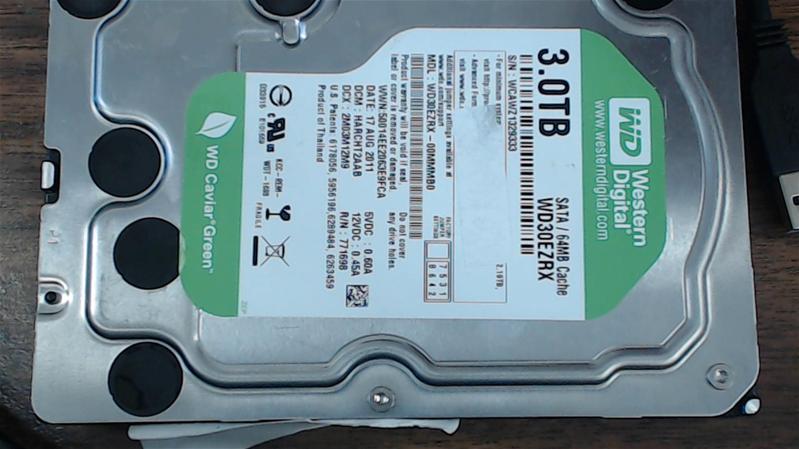 WD30EZRX-00MMMB0 - 17-Aug-2011 - WD-WCAWZ1329333 - photo-1