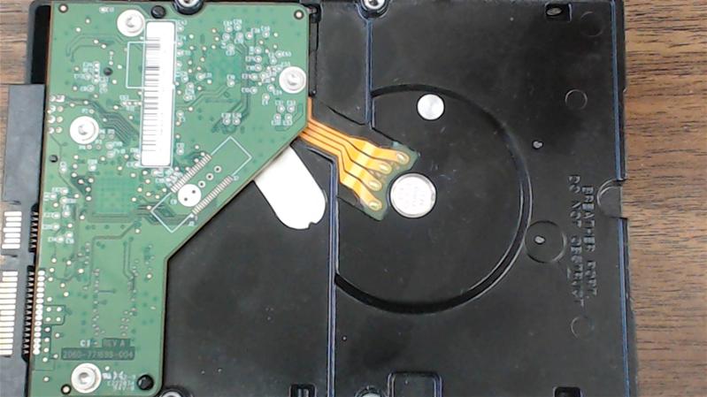 WD30EZRX-00MMMB0 - 17-Aug-2011 - WD-WCAWZ1329333 - photo-2