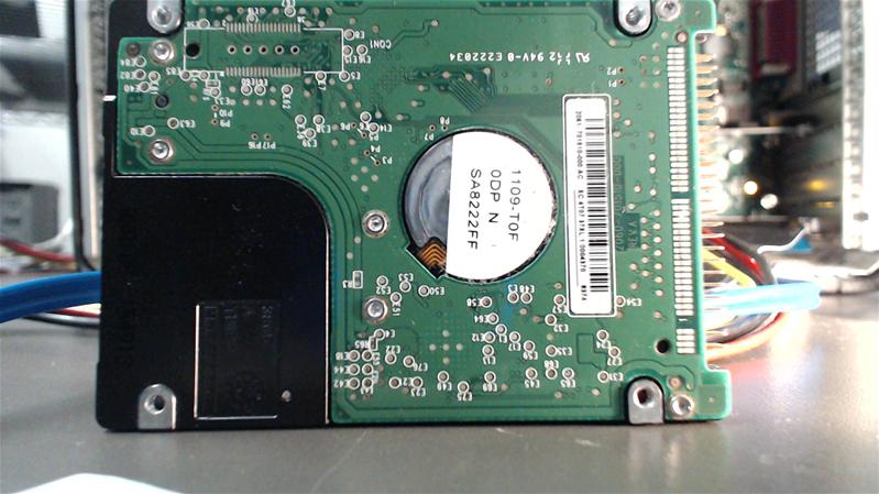 WD1600BEVE-00UYT0 - 04-Apr-2008 - WD-WXE208FR4533 - photo-2